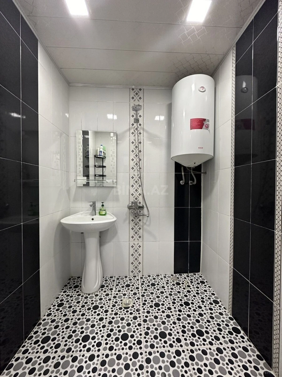 Kirayə verilir 2 otaqlı mənzil 60 m²