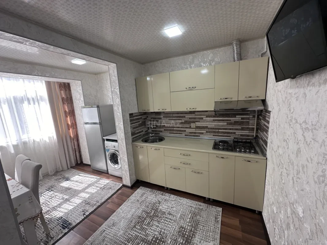 Kirayə verilir 2 otaqlı mənzil 60 m²