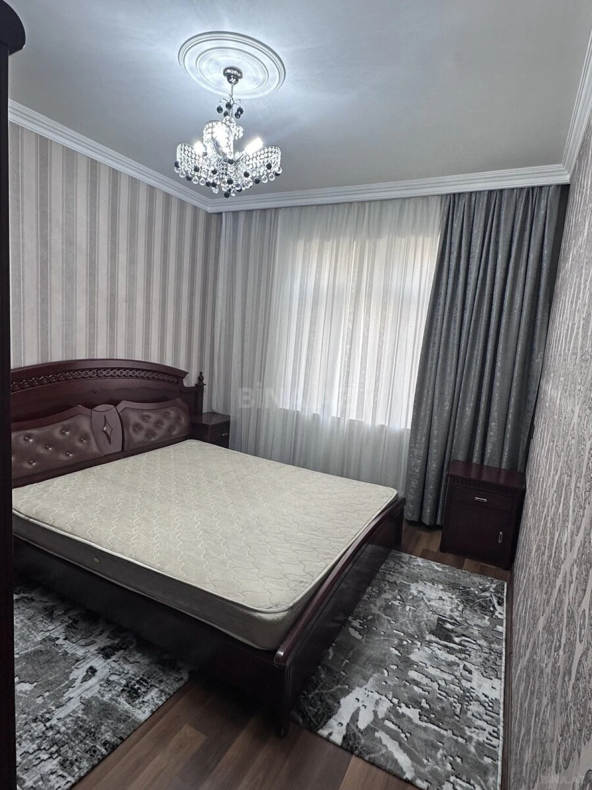 Kirayə verilir 2 otaqlı mənzil 60 m²