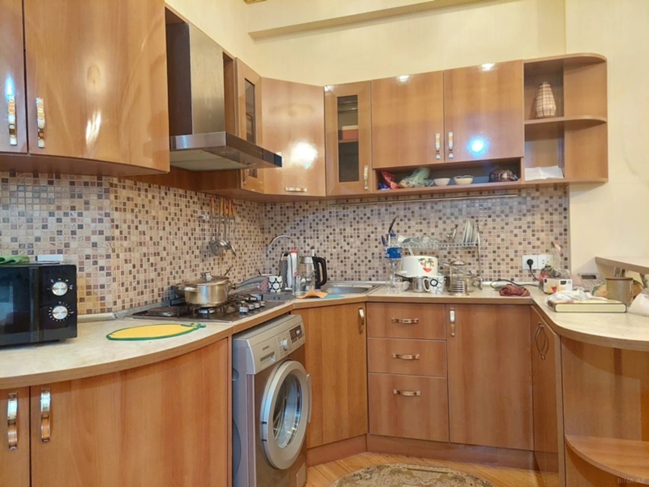 Kirayə verilir 2 otaqlı mənzil 65 m²