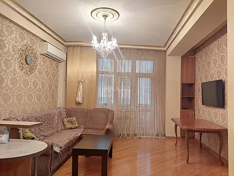 Kirayə verilir 2 otaqlı mənzil 65 m²