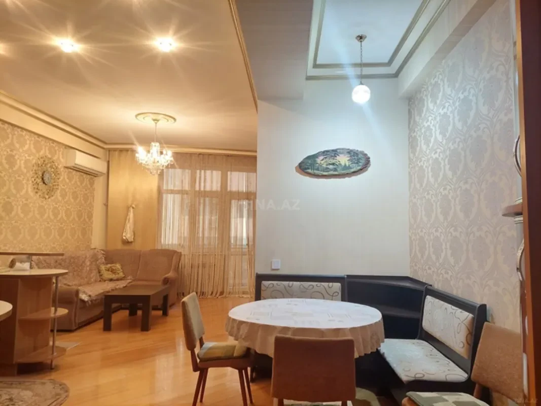 Kirayə verilir 2 otaqlı mənzil 65 m²