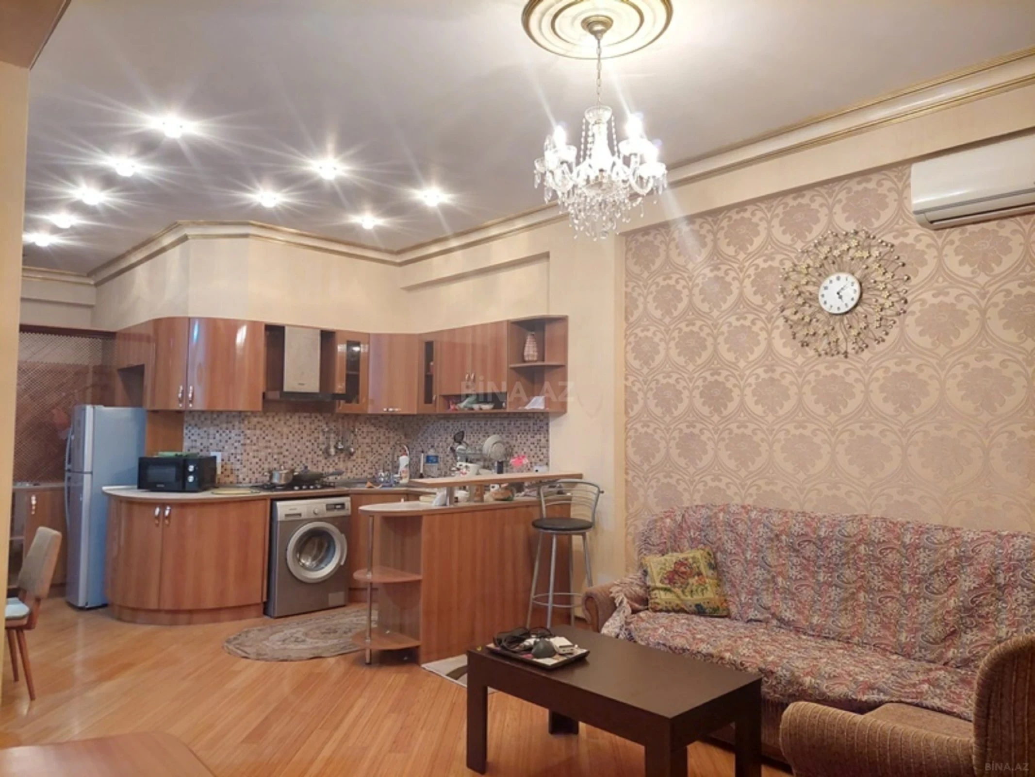 Kirayə verilir 2 otaqlı mənzil 65 m²