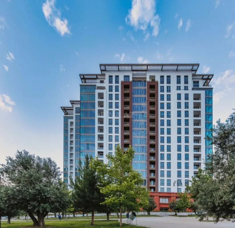Kirayə verilir 3 otaqlı mənzil 160 m²