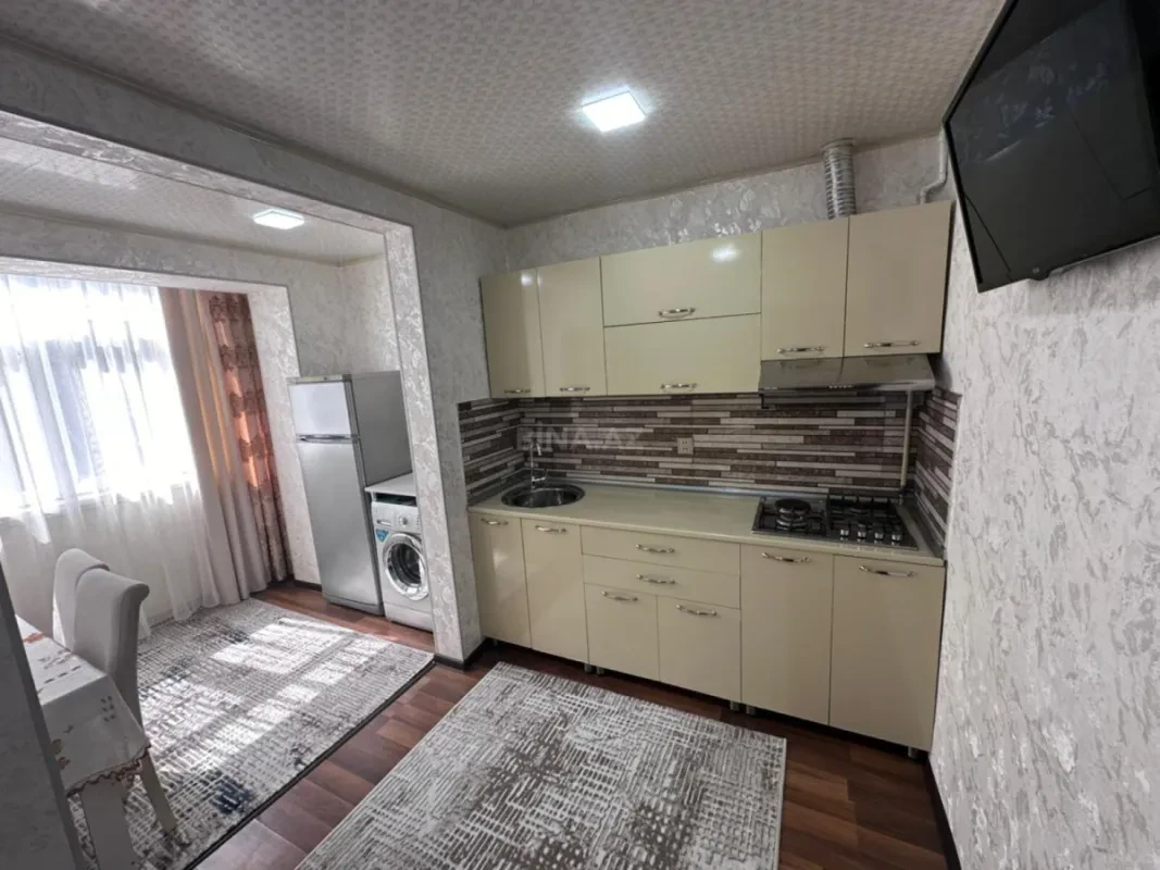 Kirayə verilir 2 otaqlı mənzil 65 m²
