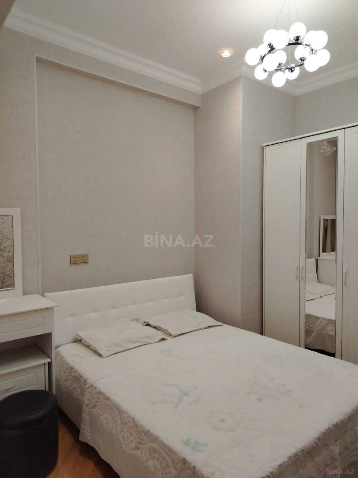 Kirayə verilir 2 otaqlı mənzil 55 m²