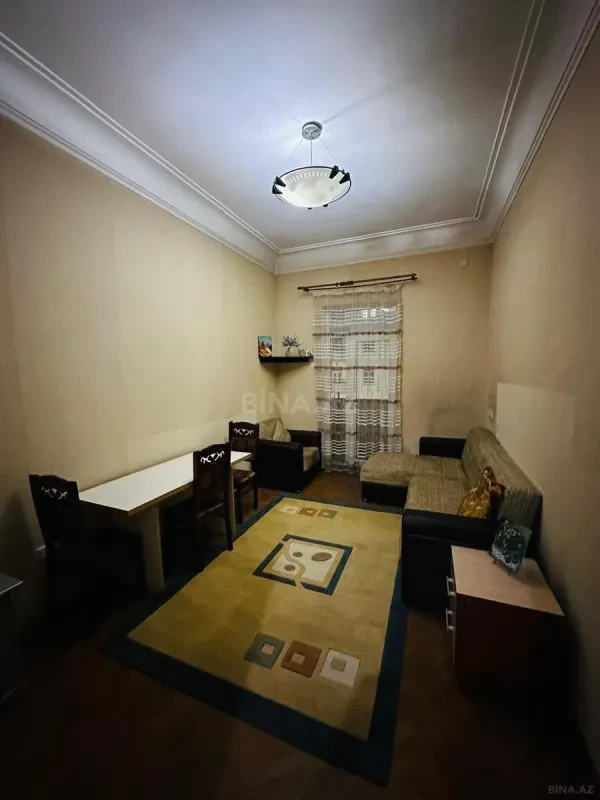 Kirayə verilir 2 otaqlı mənzil 65 m²