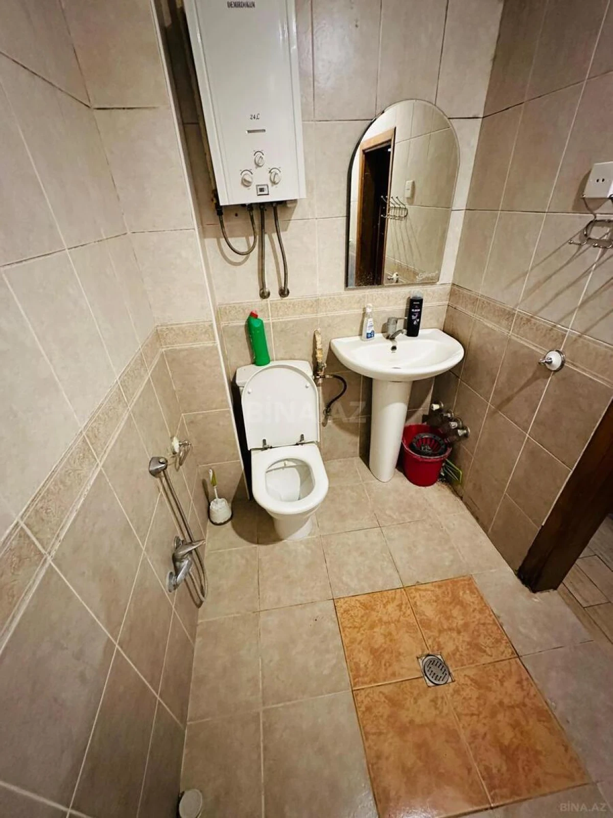 Kirayə verilir 2 otaqlı mənzil 65 m²