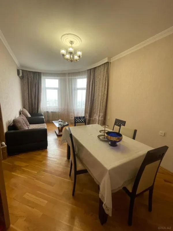 Satılır 2 otaqlı mənzil 86 m²