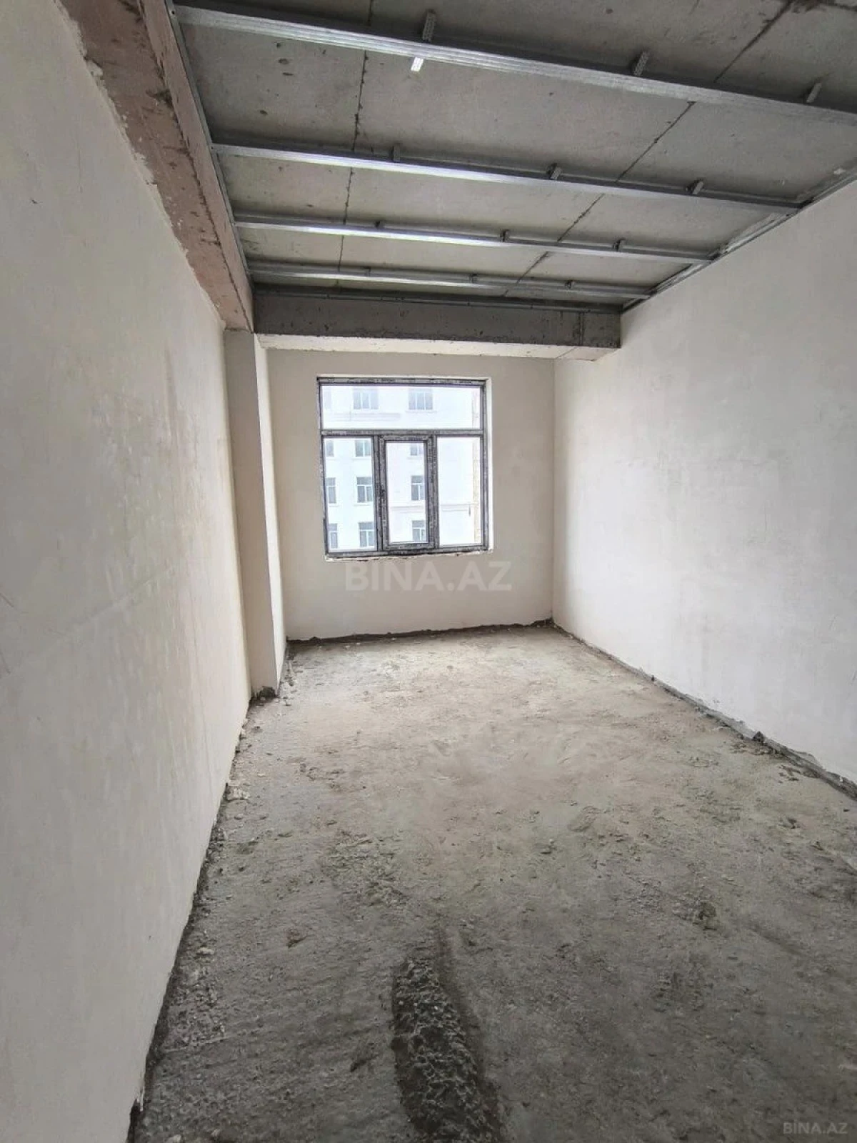 Satılır 3 otaqlı mənzil 98 m²