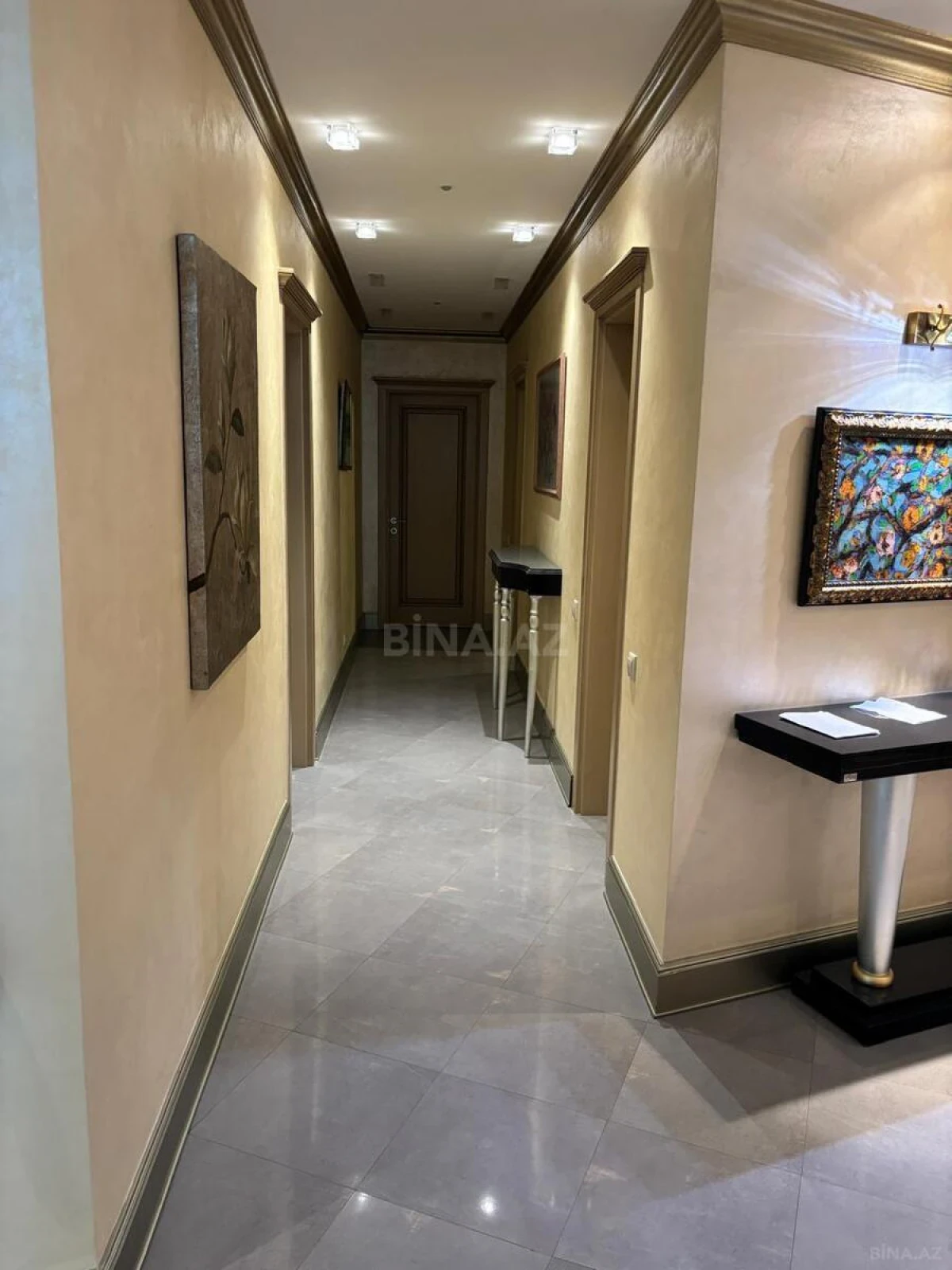 Kirayə verilir 4 otaqlı mənzil 170 m²