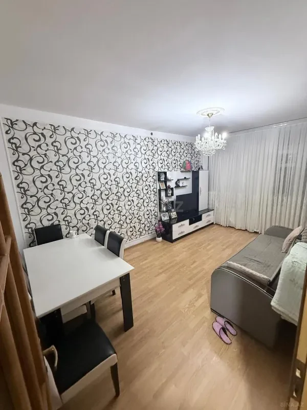 Kirayə verilir 2 otaqlı mənzil 60 m²