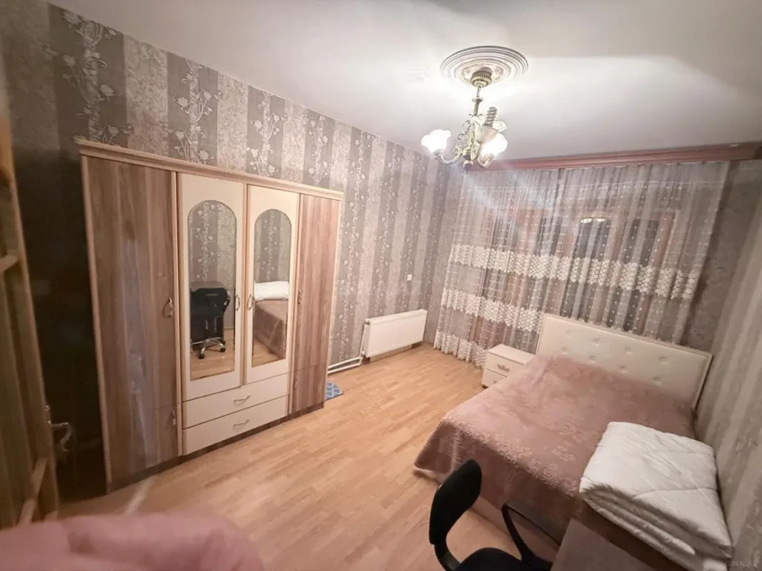 Kirayə verilir 2 otaqlı mənzil 60 m²