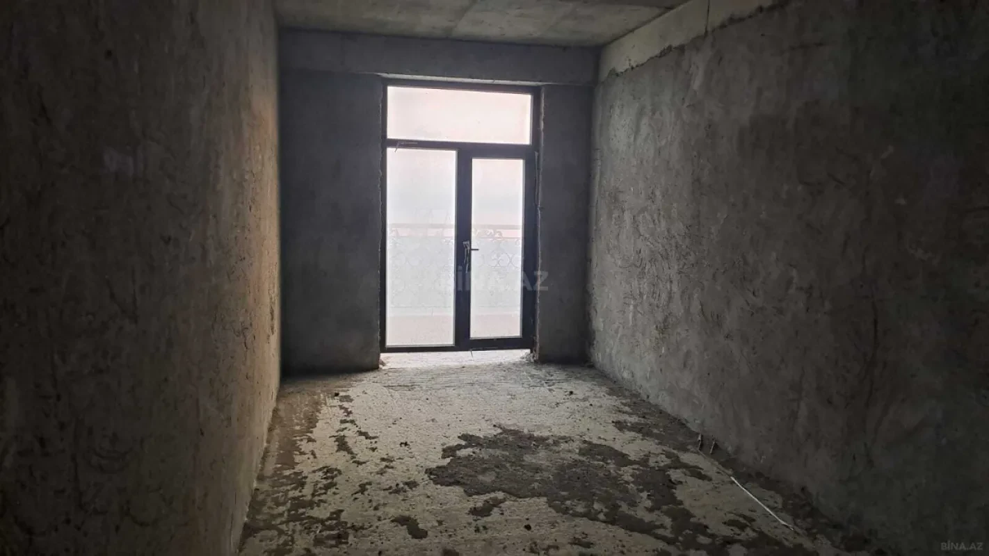 Satılır 3 otaqlı mənzil 143 m²