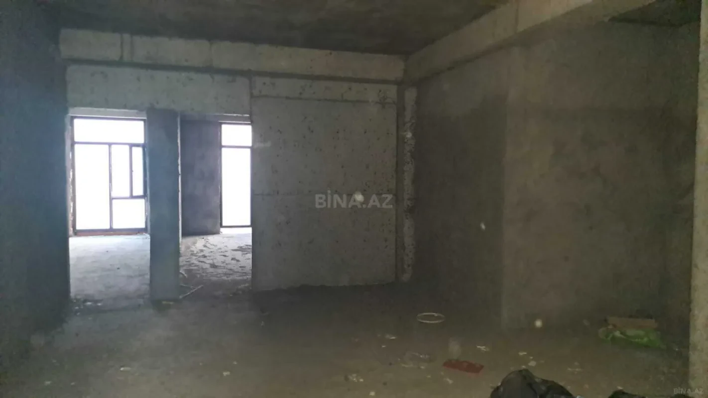 Satılır 3 otaqlı mənzil 143 m²