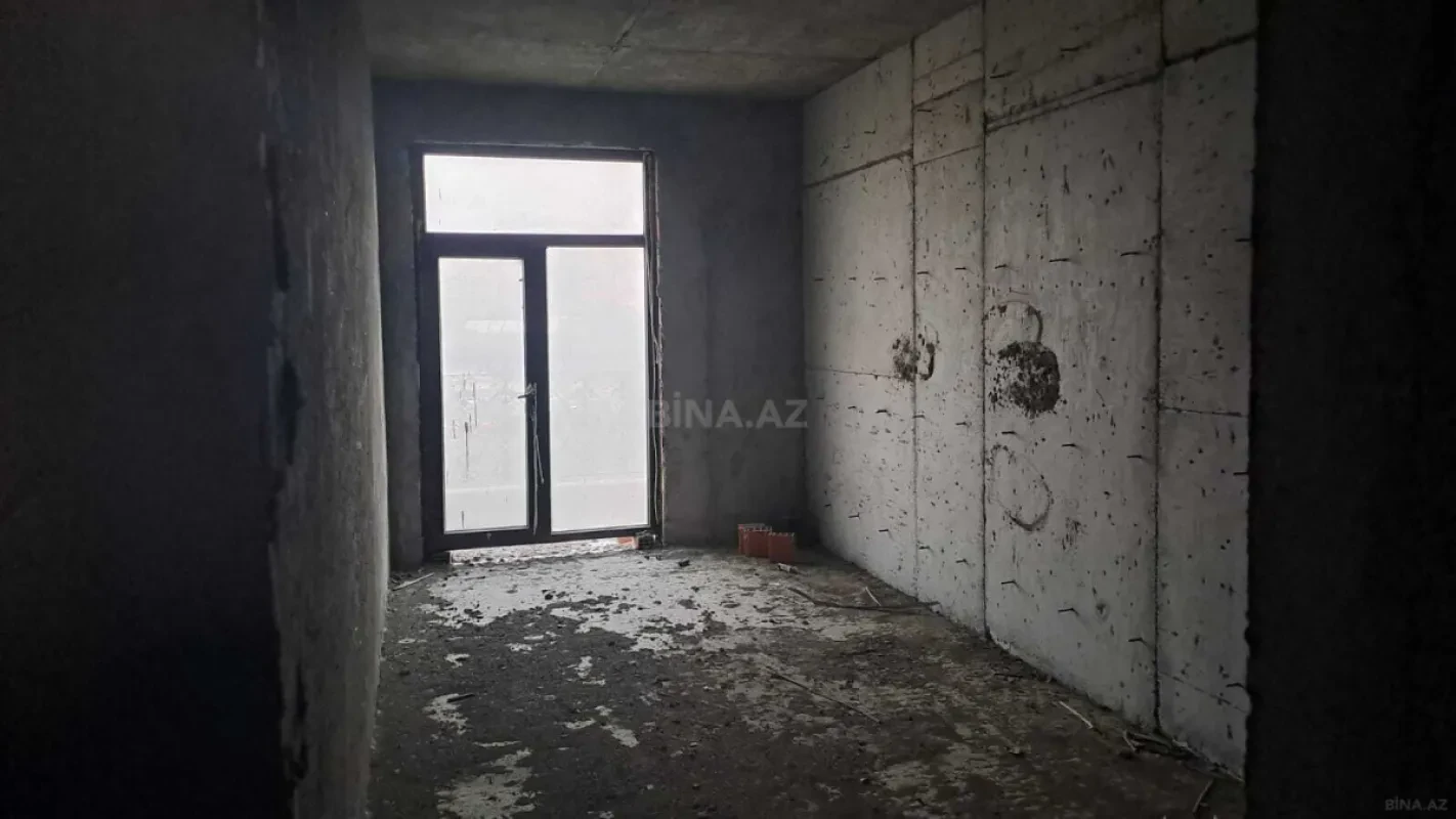 Satılır 3 otaqlı mənzil 143 m²
