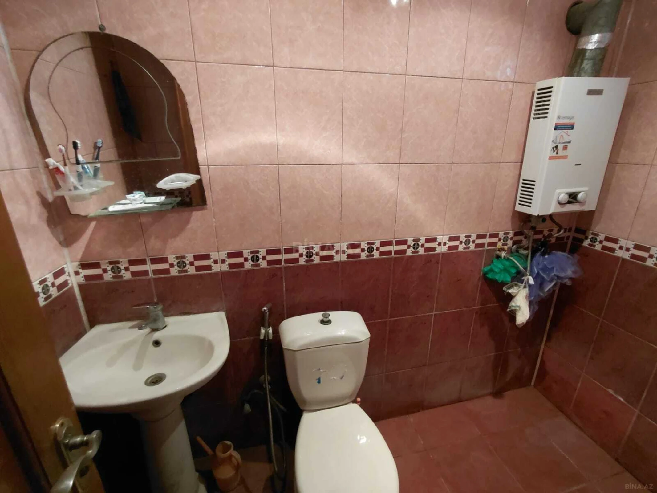 Satılır 2 otaqlı həyət evi 80 m²