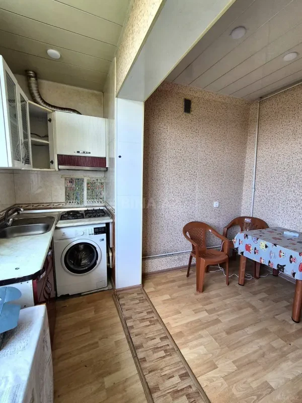 Kirayə verilir 2 otaqlı mənzil 65 m²
