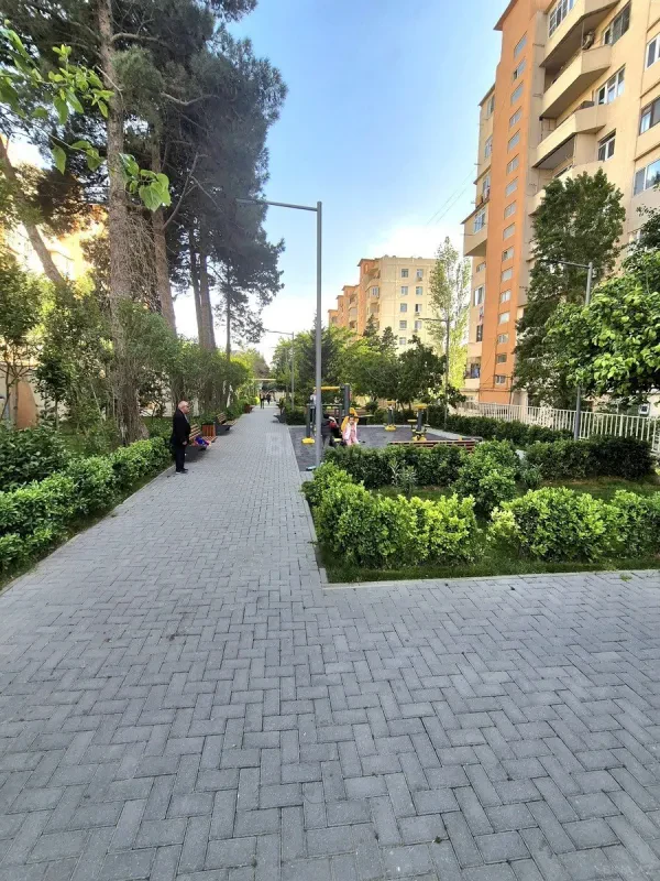 Kirayə verilir 2 otaqlı mənzil 65 m²