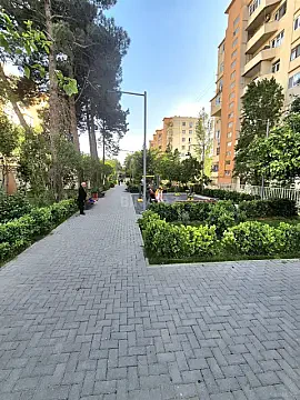 Kirayə verilir 2 otaqlı mənzil 65 m²