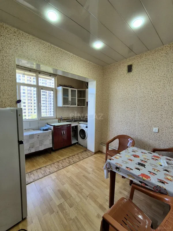 Kirayə verilir 2 otaqlı mənzil 65 m²