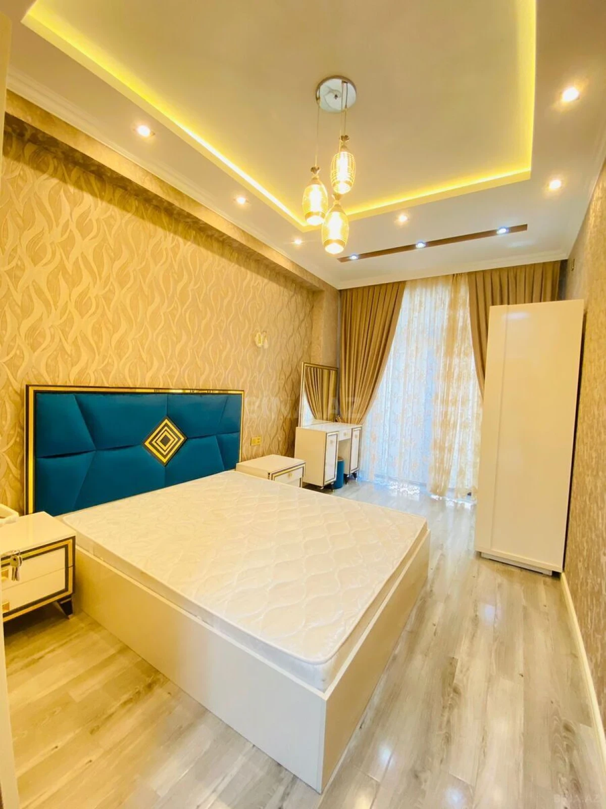 Kirayə verilir 3 otaqlı mənzil 120 m²