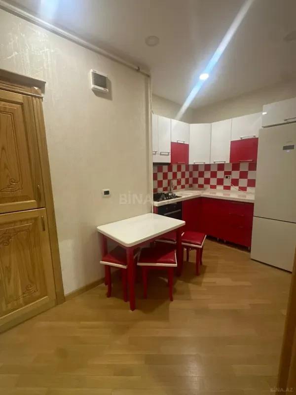 Kirayə verilir 2 otaqlı mənzil 53 m²