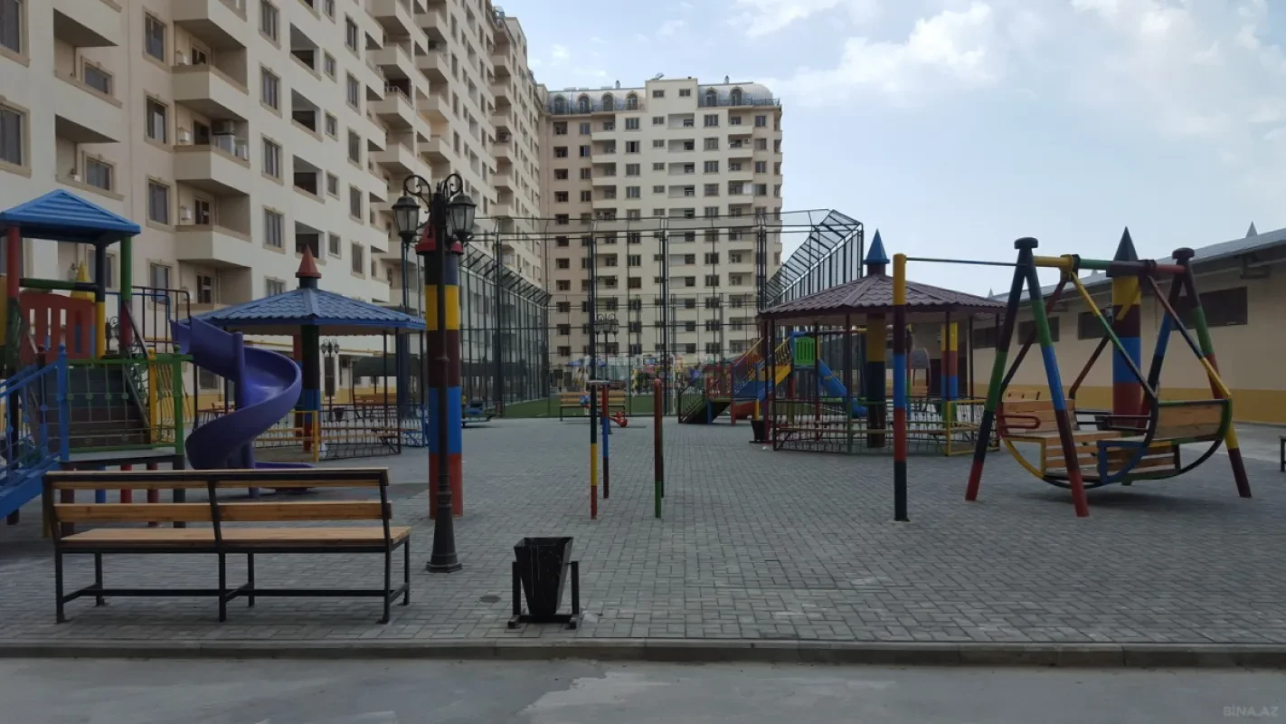 Satılır 3 otaqlı mənzil 119 m²