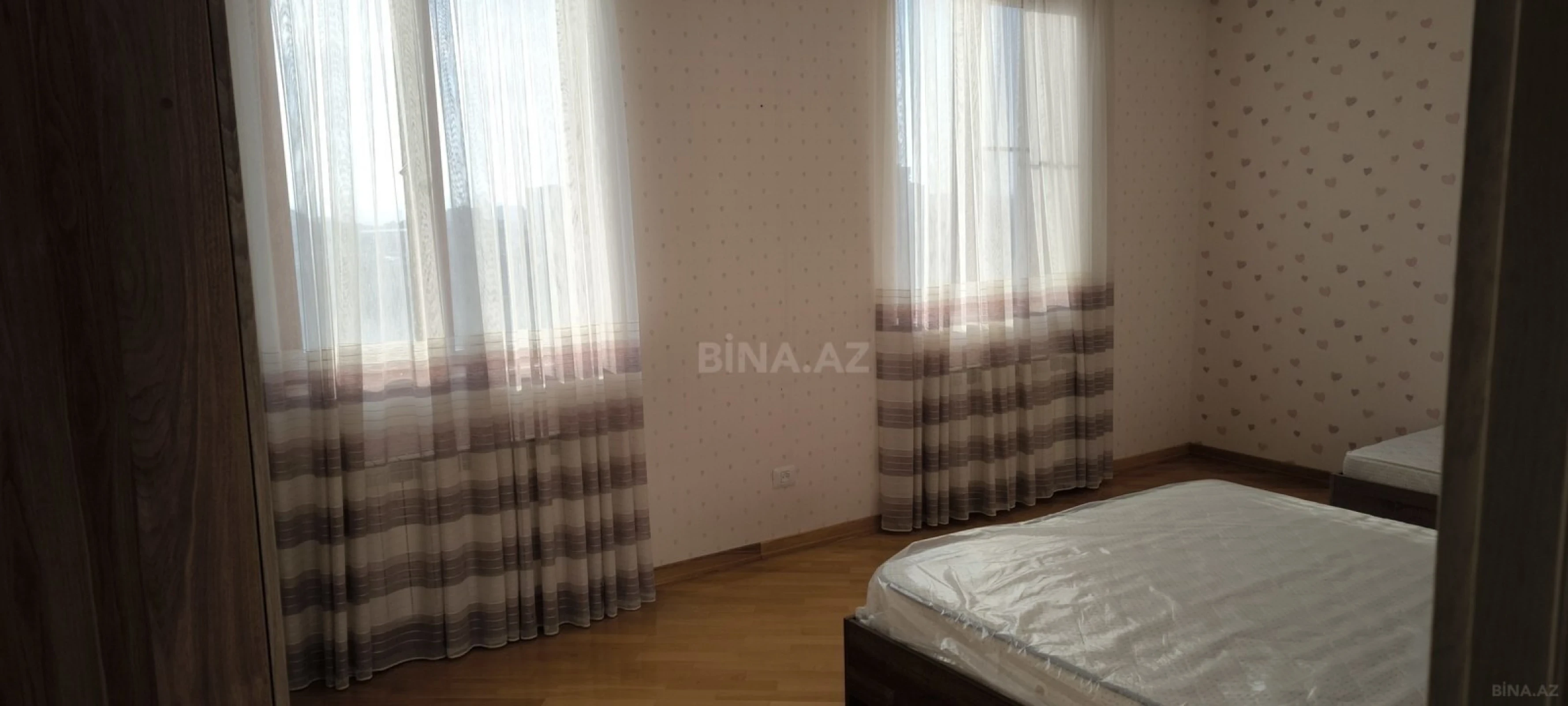 Satılır 3 otaqlı mənzil 119 m²