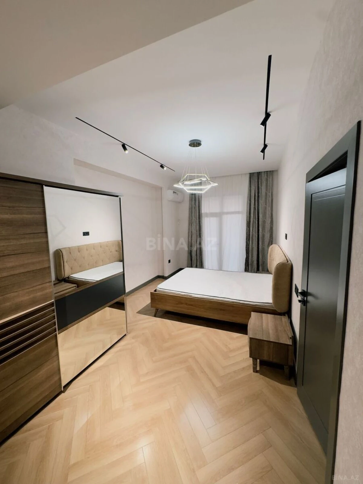Kirayə verilir 3 otaqlı mənzil 95 m²