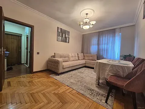 Satılır 3 otaqlı mənzil 72 m²