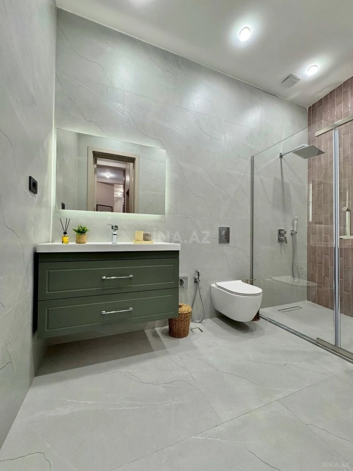 Kirayə verilir 5 otaqlı həyət evi 400 m²