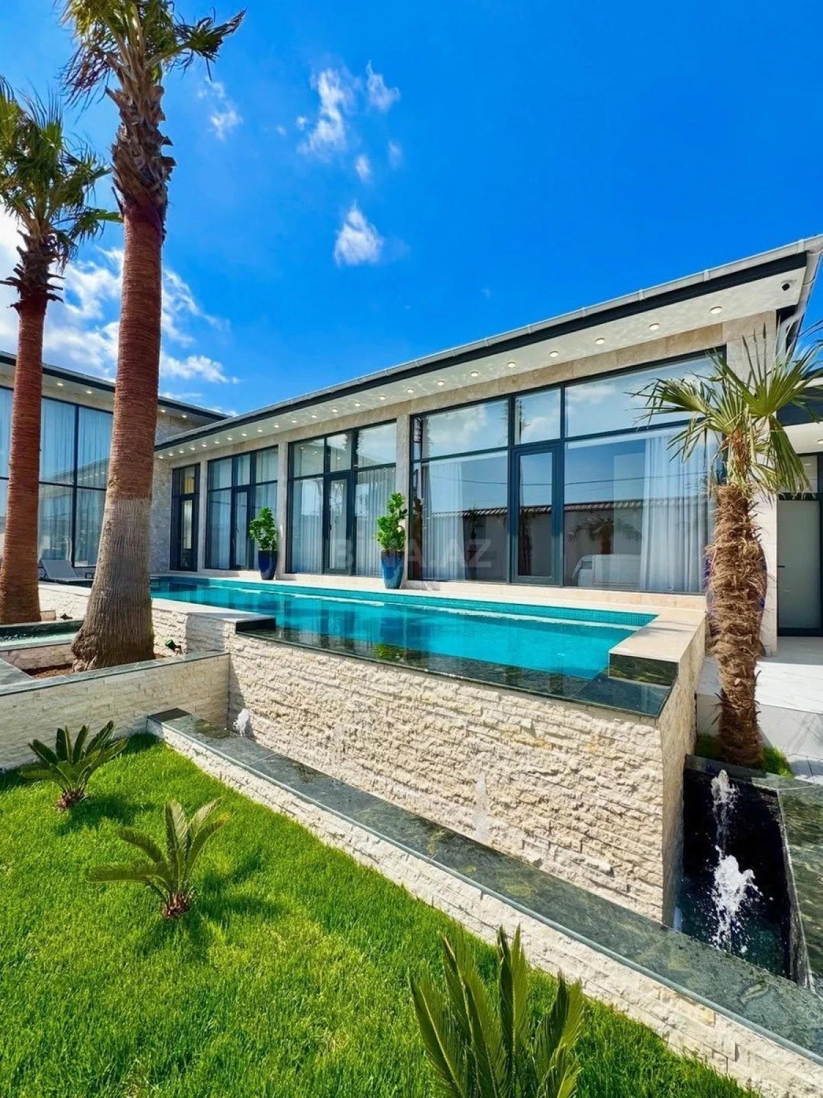 Kirayə verilir 5 otaqlı həyət evi 400 m²