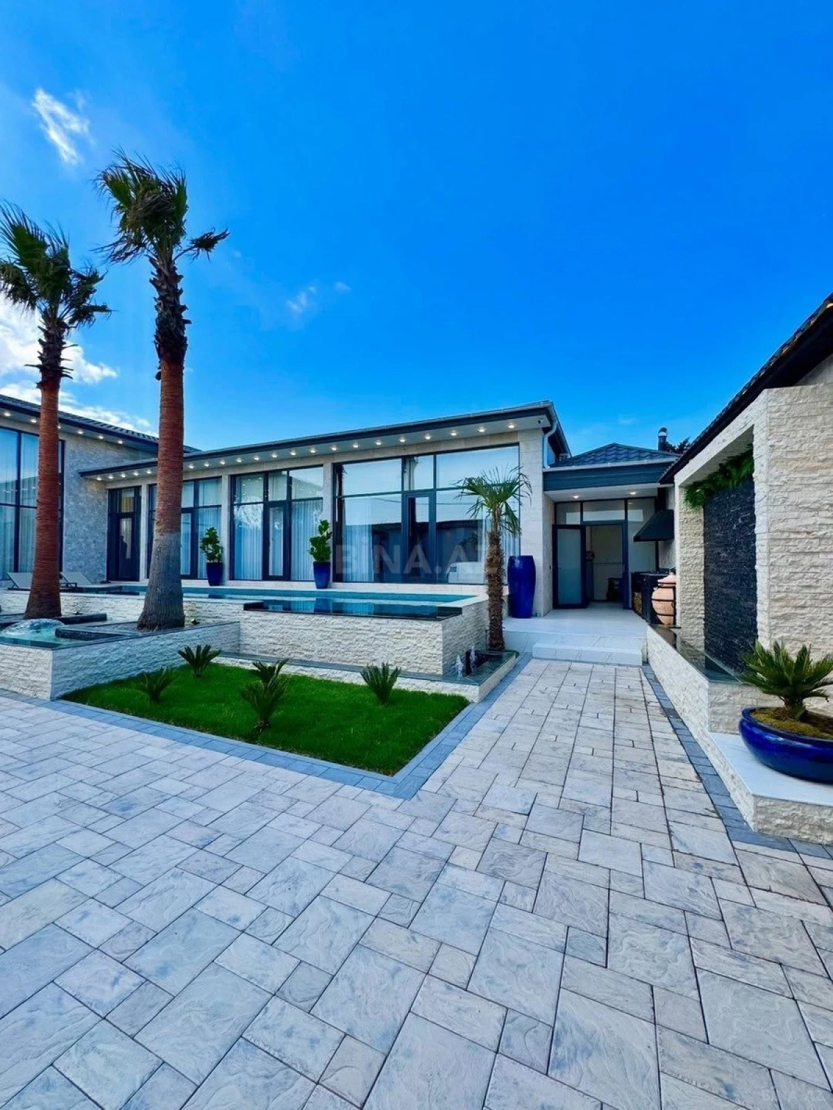 Kirayə verilir 5 otaqlı həyət evi 400 m²