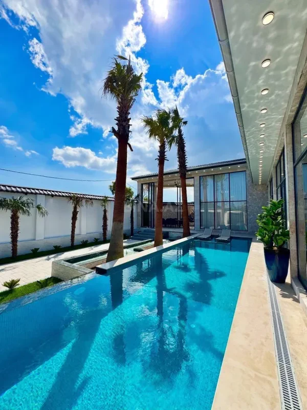 Kirayə verilir 5 otaqlı həyət evi 400 m²