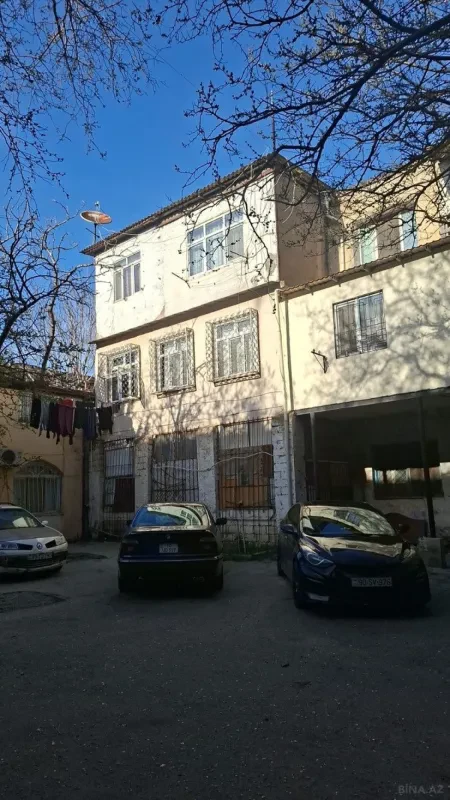 Satılır 2 otaqlı mənzil 70 m²