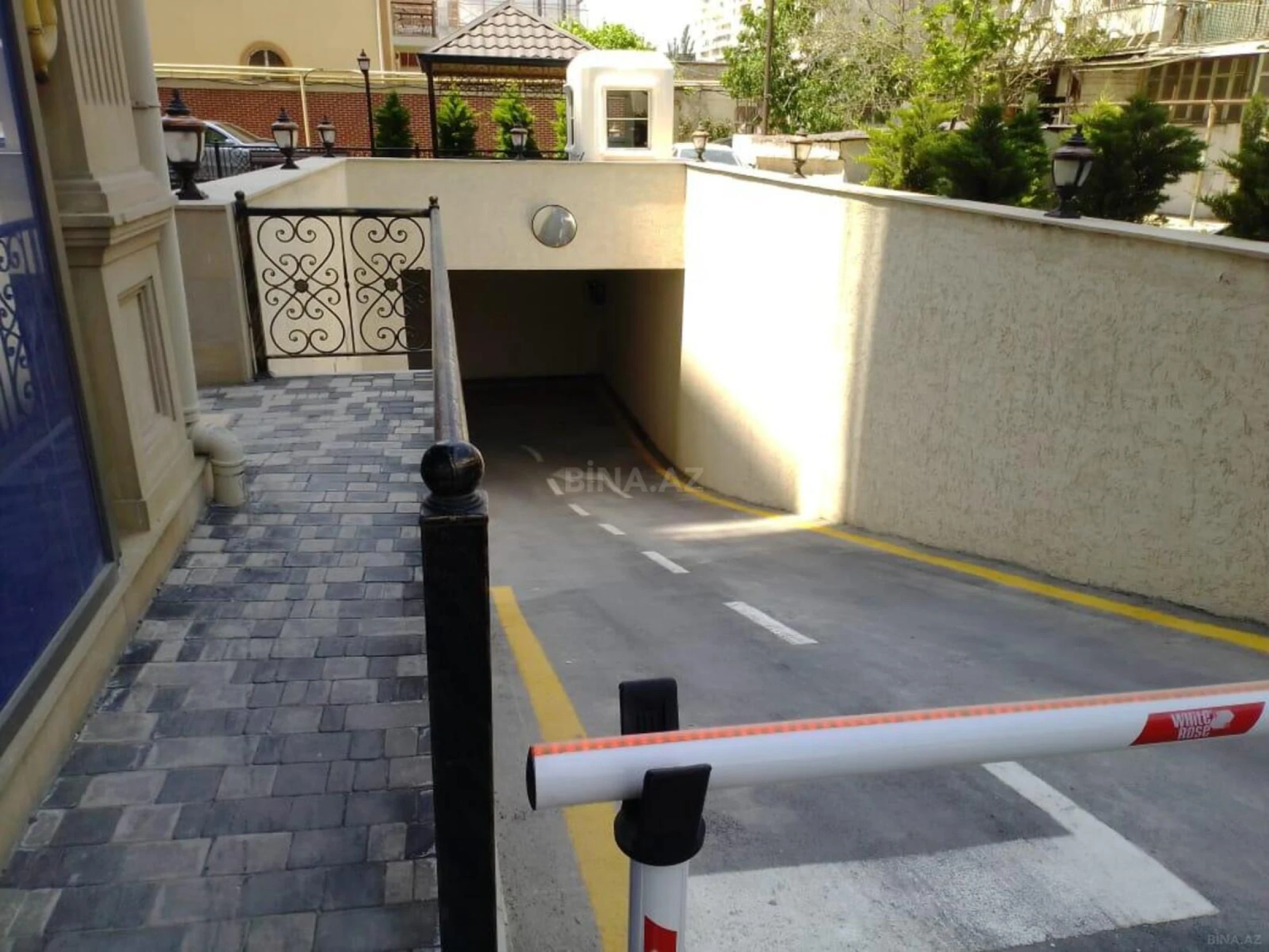 Satılır 3 otaqlı mənzil 149 m²