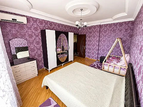 Satılır 2 otaqlı mənzil 90 m²