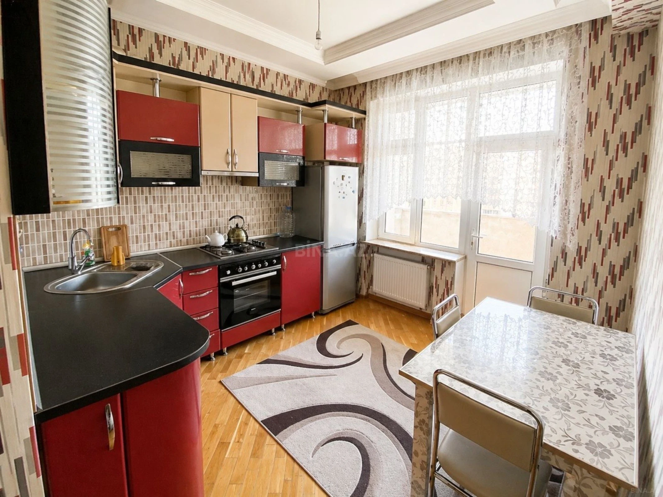 Satılır 2 otaqlı mənzil 90 m²