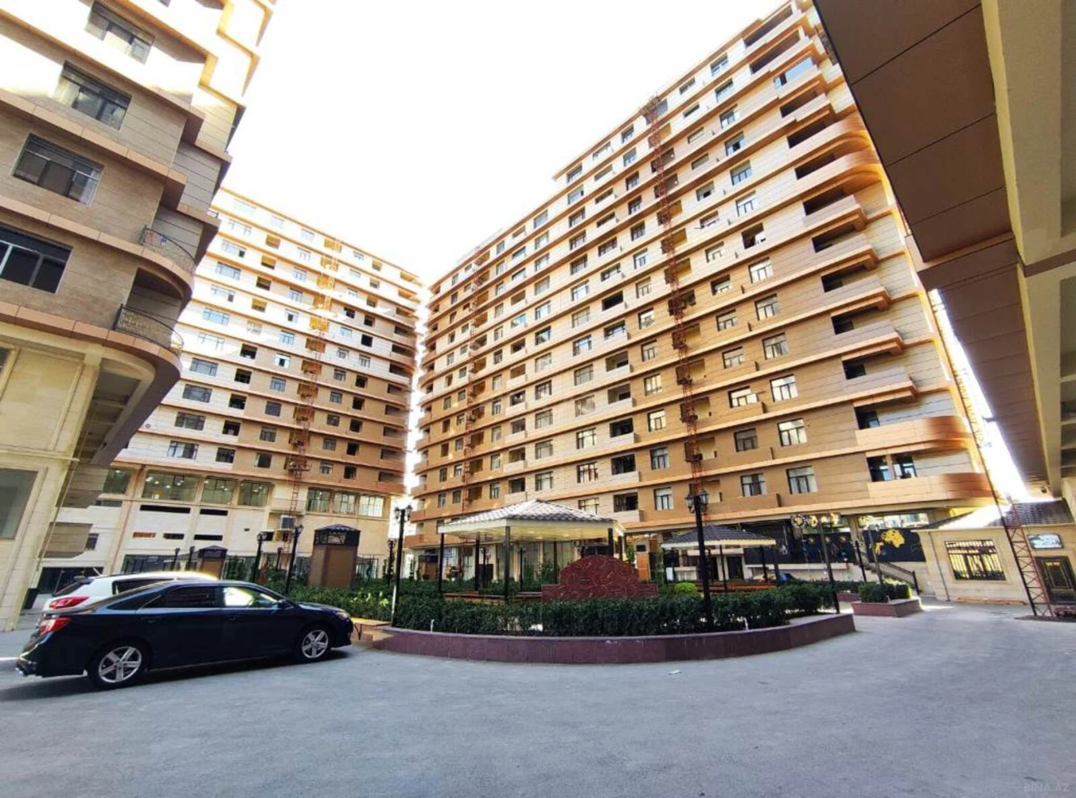 Kirayə verilir 2 otaqlı mənzil 70 m²