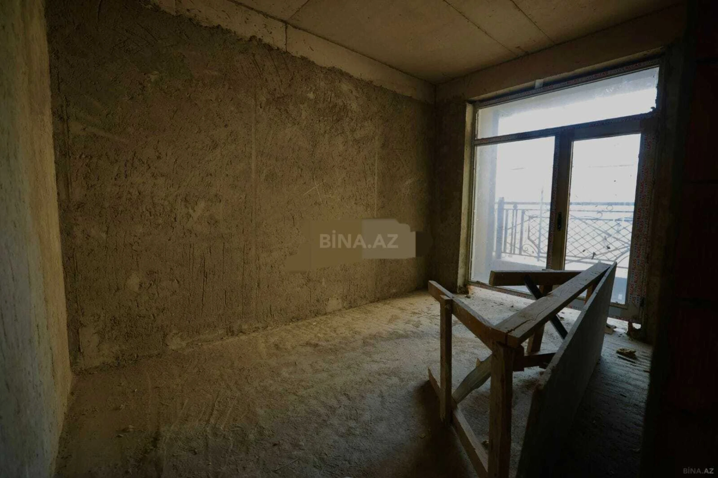 Satılır 3 otaqlı mənzil 108 m²