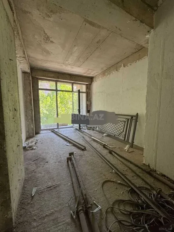 Satılır 3 otaqlı mənzil 108 m²