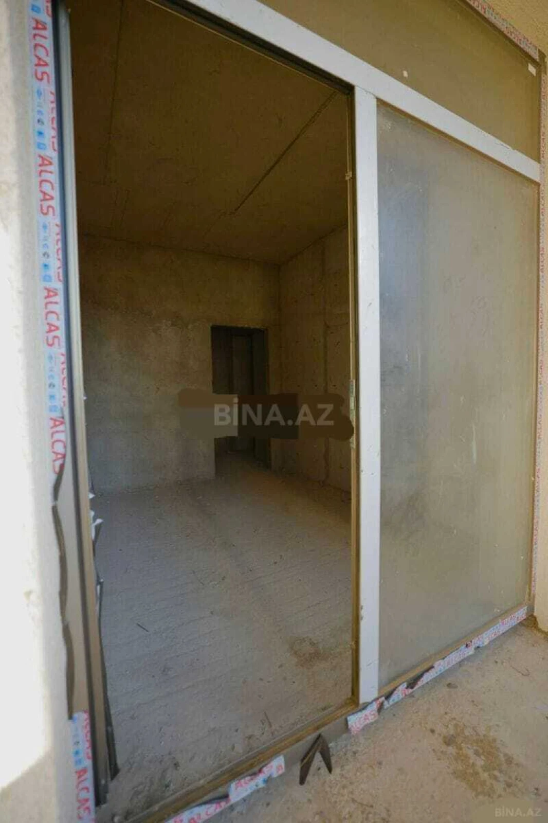 Satılır 3 otaqlı mənzil 108 m²