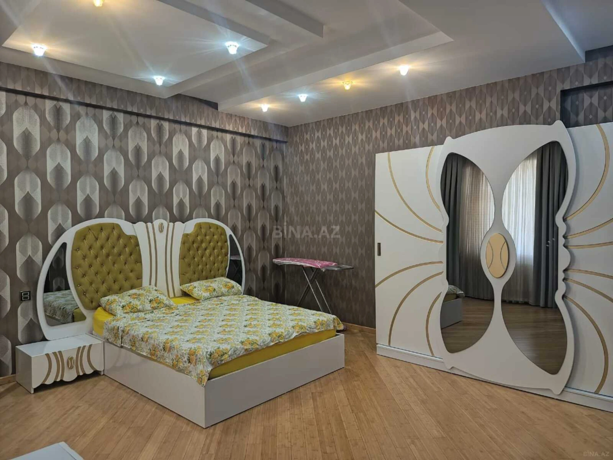 Kirayə verilir 3 otaqlı mənzil 145 m²