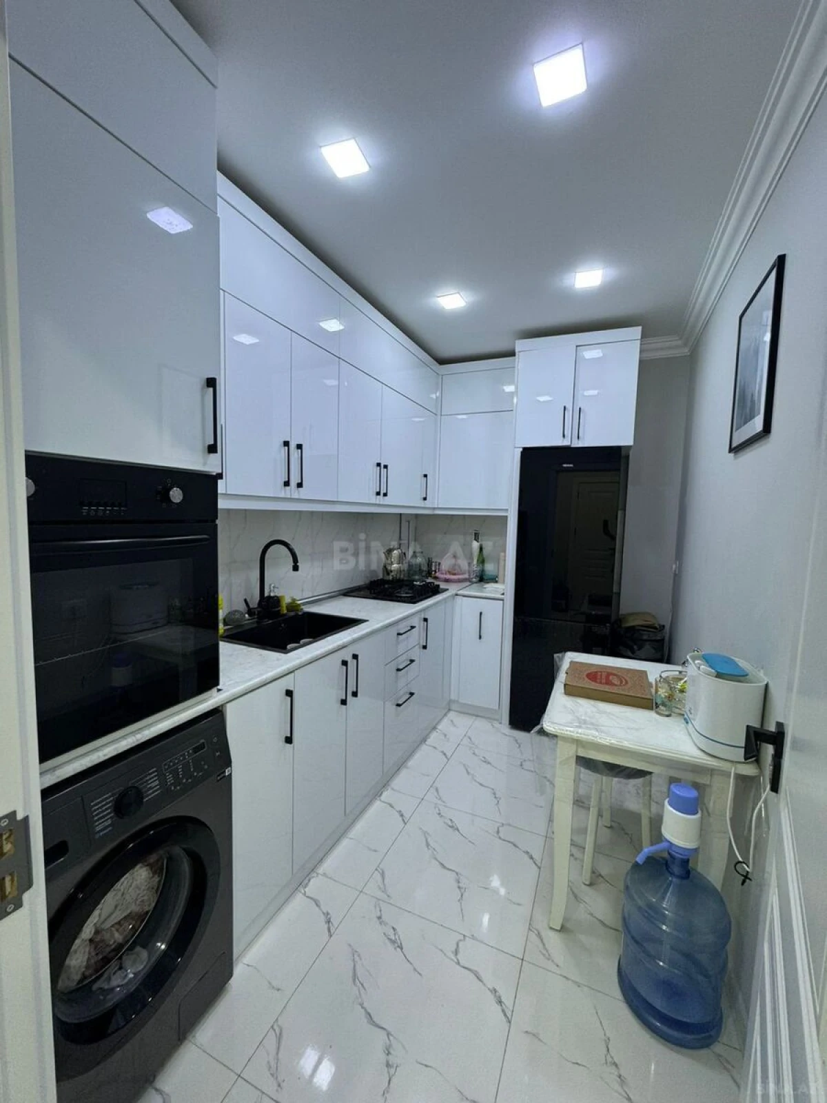 Satılır 2 otaqlı mənzil 70 m²