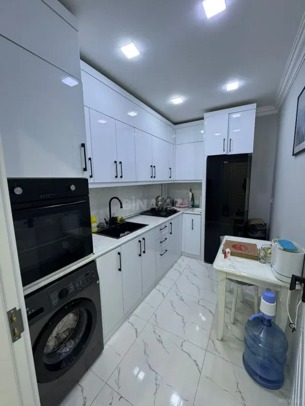 Satılır 2 otaqlı mənzil 70 m²