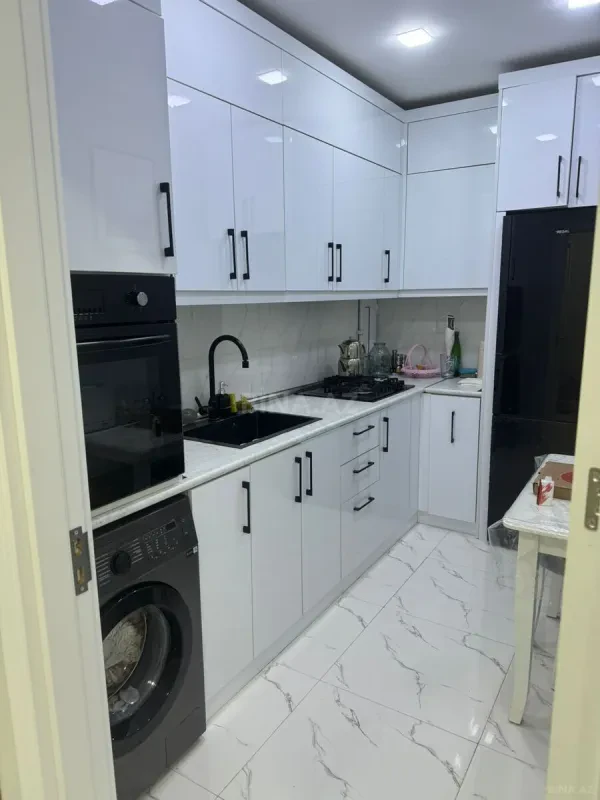 Satılır 2 otaqlı mənzil 70 m²