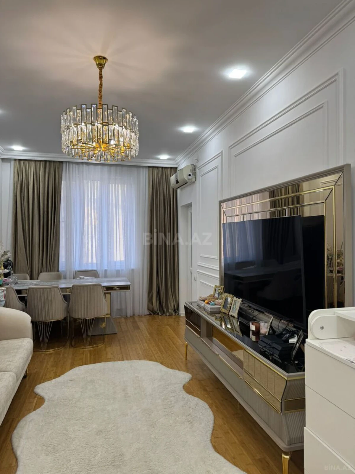 Satılır 2 otaqlı mənzil 70 m²