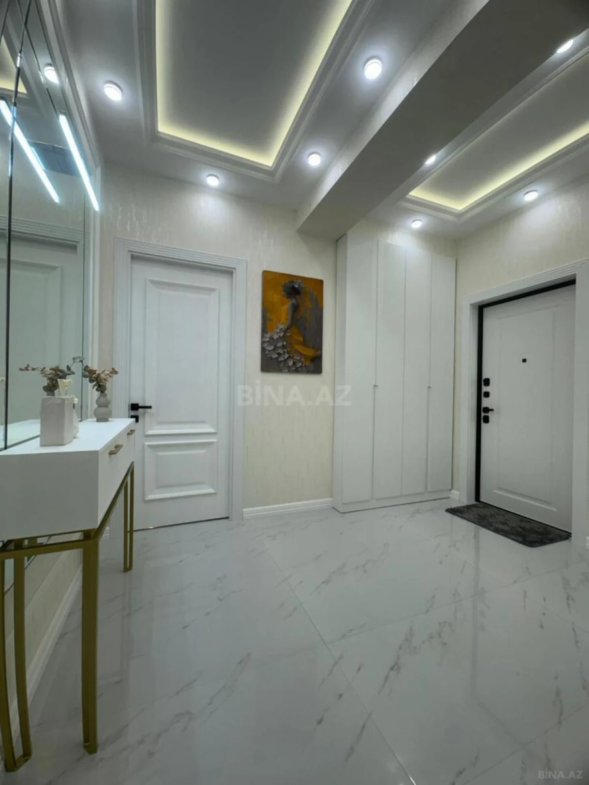Satılır 3 otaqlı mənzil 91 m²