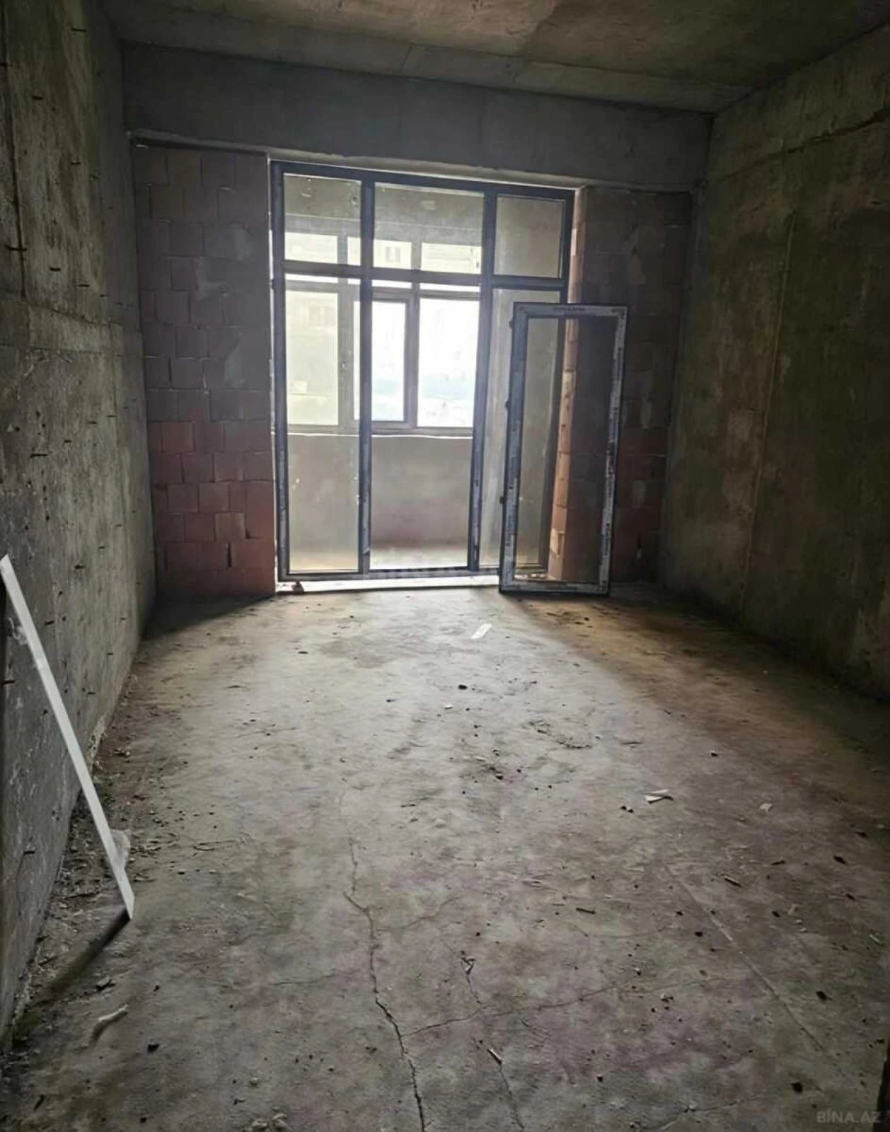 Satılır 2 otaqlı mənzil 99.3 m²